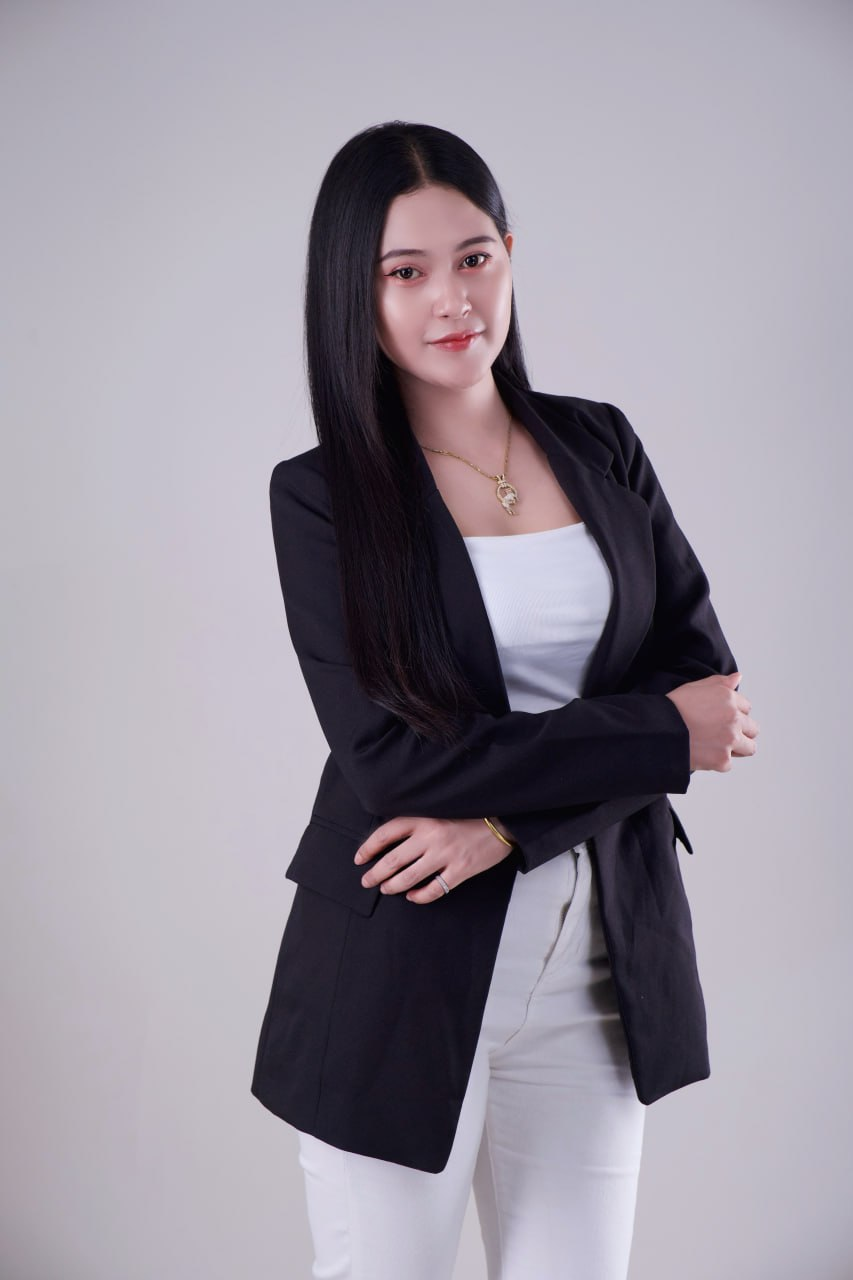 Maya Singh 肖像